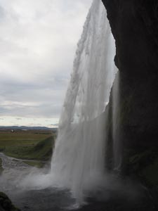 Seljalandsfoss von hinten